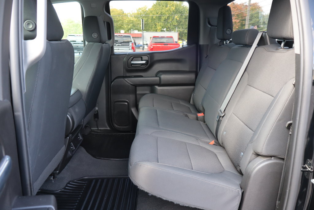 Used 2022 Chevrolet Silverado 1500 Custom w/ Safety Confidence Package AWD/4WD image 17