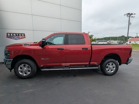 Used 2026 RAM 2500 Big Horn AWD/4WD image 2