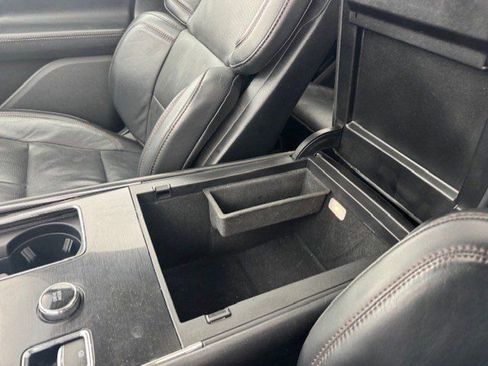 Used 2021 Lincoln Aviator Grand Touring w/ Equipment Group 302A AWD/4WD image 23