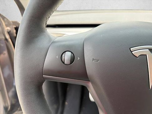 Used 2024 Tesla Model Y Performance AWD/4WD image 15