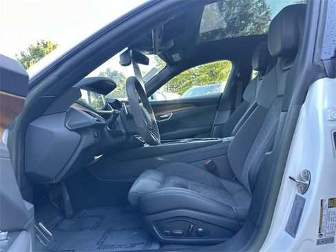 Used 2022 Audi e-tron GT Premium Plus image 12