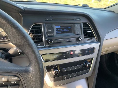 Used 2015 Hyundai Sonata SE image 14