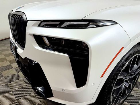 Certified 2024 BMW X7 xDrive40i w/ M Sport Package image 27