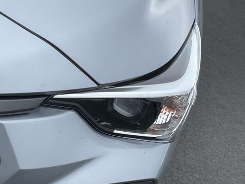 Used 2026 Subaru Crosstrek 2.5i Premium AWD/4WD image 9