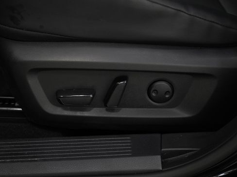 Used 2024 Nissan Rogue SV w/ SV Premium Package image 28