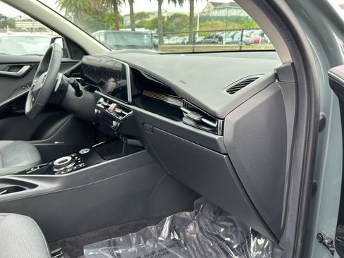 Used 2023 Kia Niro Wave w/ Wave Preserve Package FWD image 42