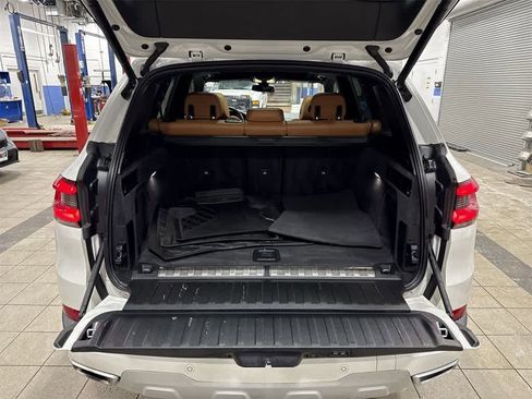 Used 2022 BMW X5 xDrive45e w/ Climate Comfort Package image 11