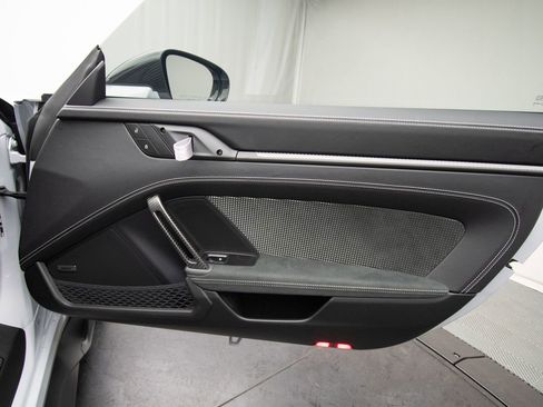 Used 2025 Porsche 911 GT3 RS RWD image 35
