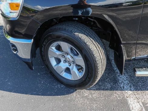 Used 2022 RAM 1500 Big Horn AWD/4WD image 30