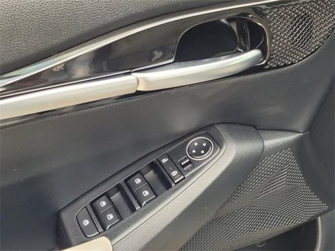 Used 2023 Kia Seltos EX image 16