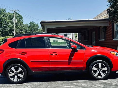 Used 2017 Subaru Crosstrek 2.0i Premium w/ Special Edition AWD/4WD image 2