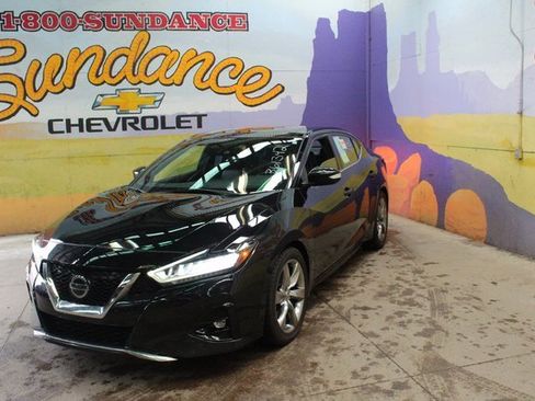 Used 2020 Nissan Maxima SR image 2