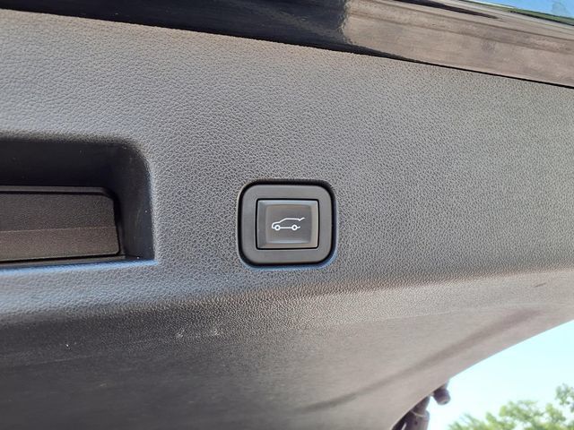 Used 2025 Chevrolet Traverse LT AWD/4WD image 88