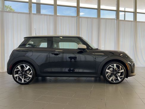 New 2026 MINI Cooper 2-Door Hardtop image 8