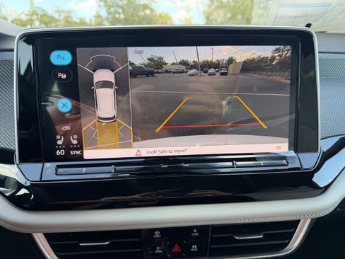 New 2026 Volkswagen Atlas Cross Sport SEL Premium R-Line image 20