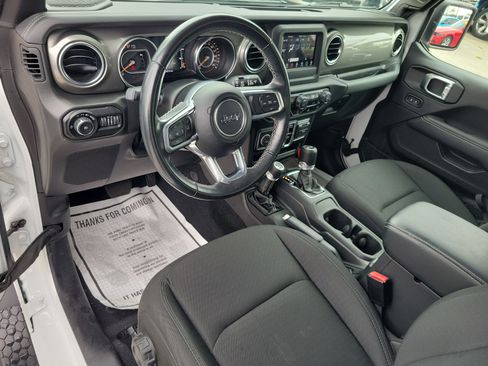 Used 2021 Jeep Wrangler Unlimited Sahara AWD/4WD image 12