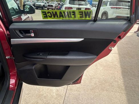 Used 2013 Subaru Outback 2.5i Premium w/ All-Weather Pkg AWD/4WD image 16