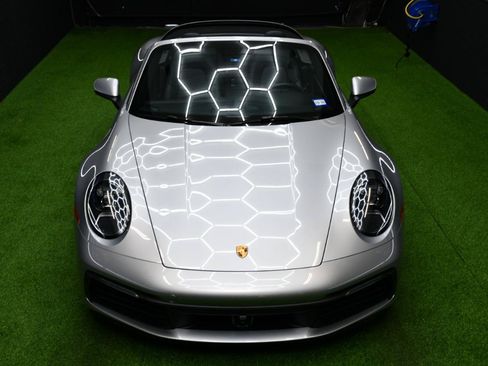 Used 2023 Porsche 911 Carrera image 11