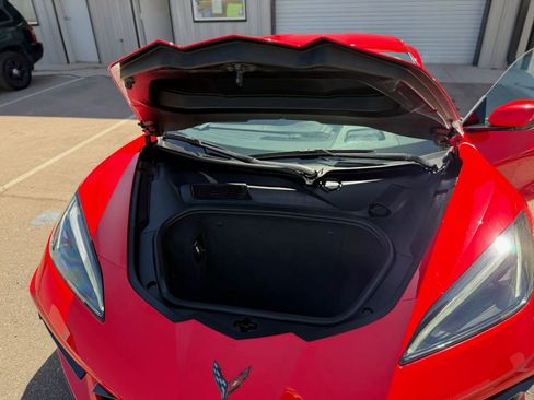 Used 2021 Chevrolet Corvette Stingray Premium Cpe w/ Z51 Performance Package RWD image 38