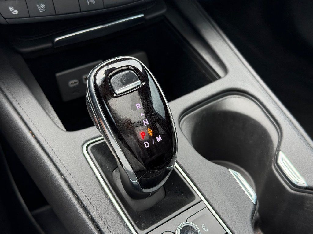 Used 2024 Cadillac XT4 Premium Luxury FWD image 27