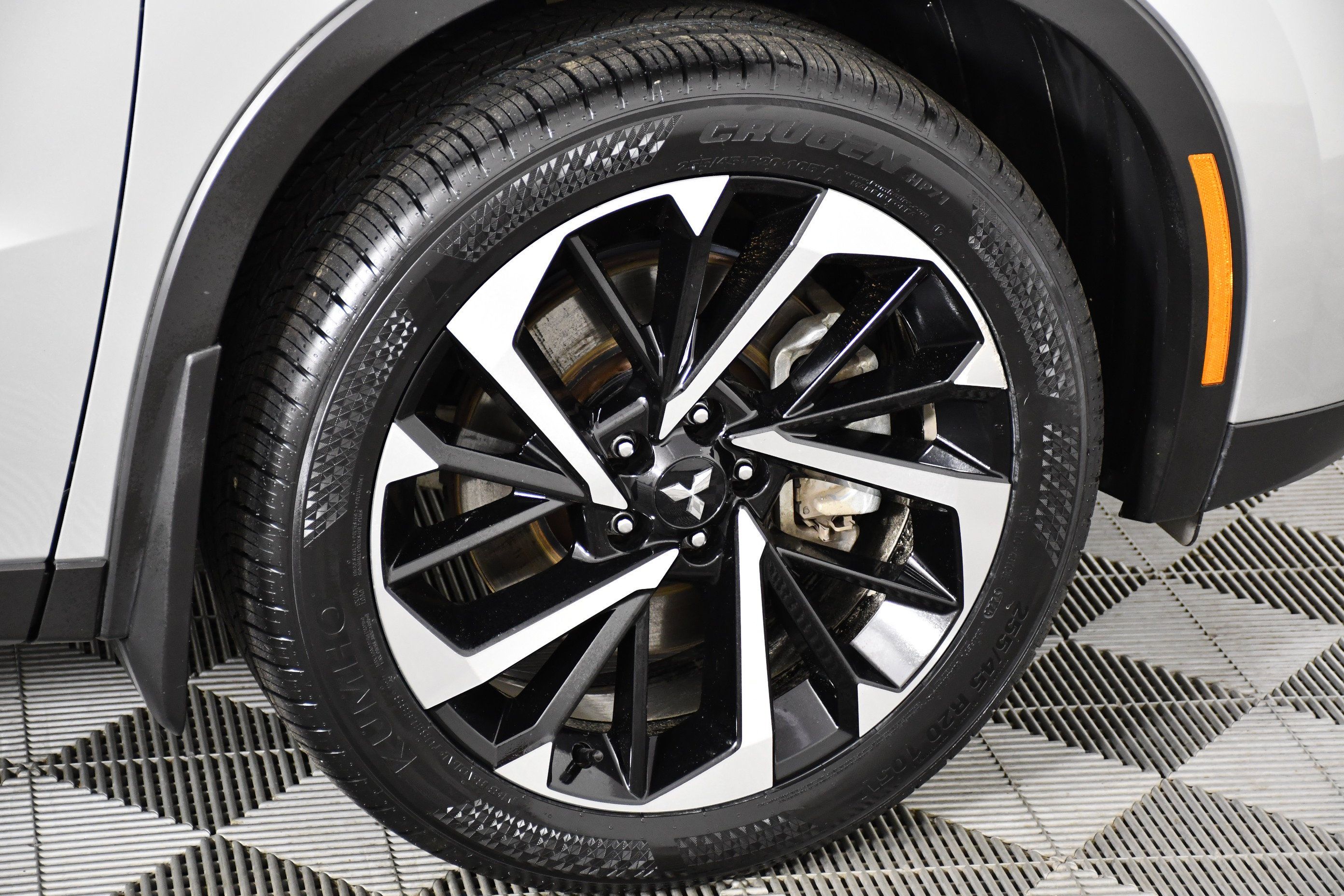 Used 2023 Mitsubishi Outlander SE AWD/4WD image 51