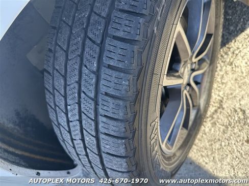 Used 2017 Dodge Grand Caravan SXT image 33