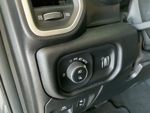 Used 2020 RAM 1500 Big Horn image 18