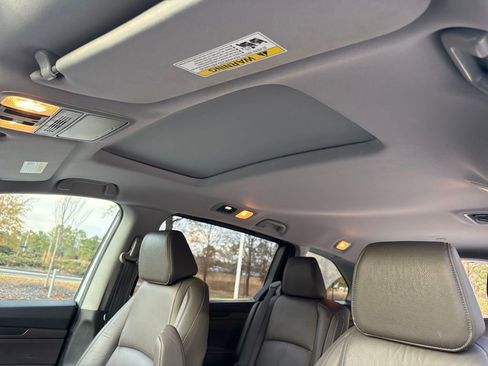 Used 2019 Honda Odyssey EX-L image 25
