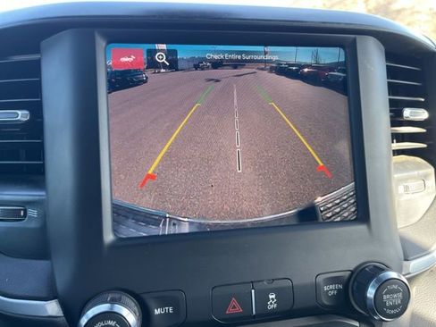 Used 2024 RAM 2500 Big Horn image 24