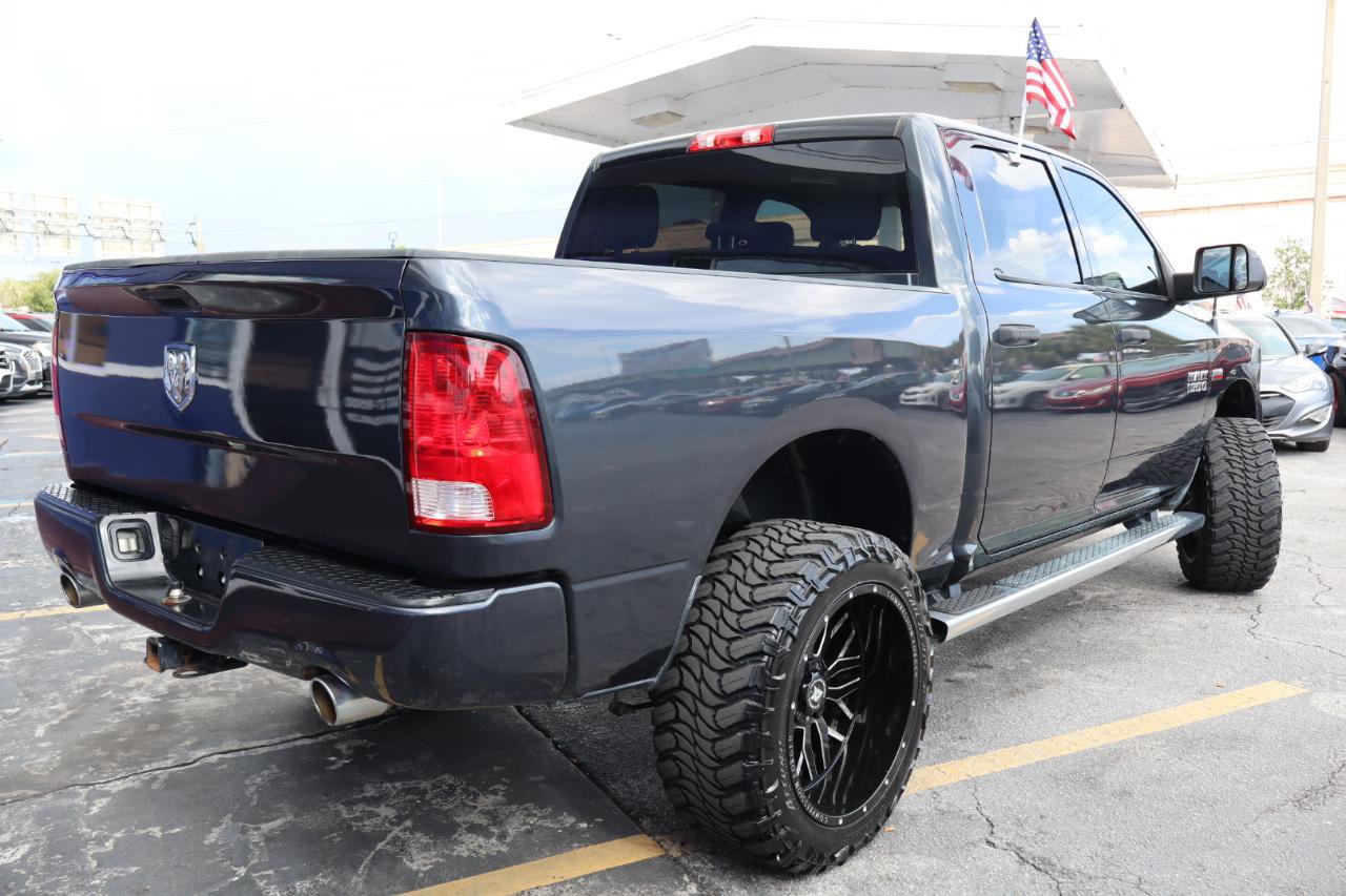 Used 2016 RAM 1500 Express RWD image 5