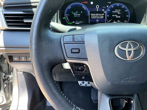 Used 2025 Toyota Camry XSE FWD image 10