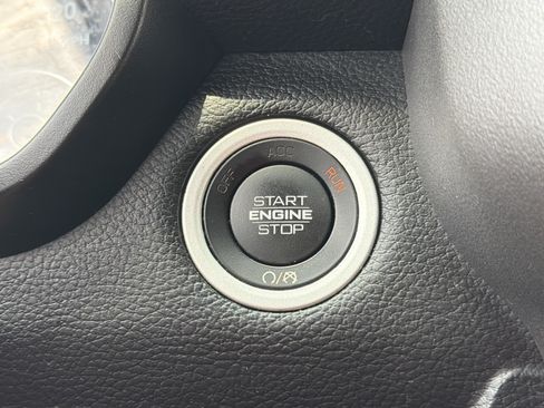 Used 2021 RAM 1500 Big Horn AWD/4WD image 9