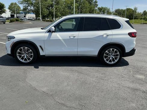 Used 2021 BMW X5 xDrive40i w/ Convenience Package 3 AWD/4WD image 9