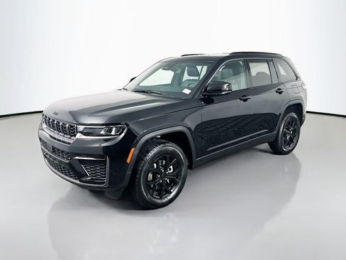 New 2026 Jeep Grand Cherokee Altitude AWD/4WD image 4