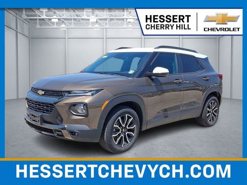 Used 2022 Chevrolet TrailBlazer ACTIV w/ Convenience Package FWD image 1