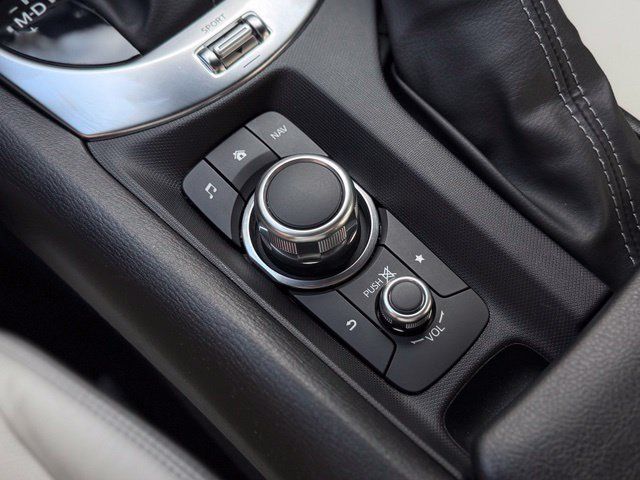 Used 2021 MAZDA MX-5 Miata RF Grand Touring RWD image 33
