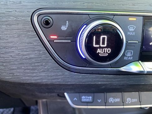 Used 2018 Audi A4 2.0T Premium Plus w/ Premium Plus Package image 28