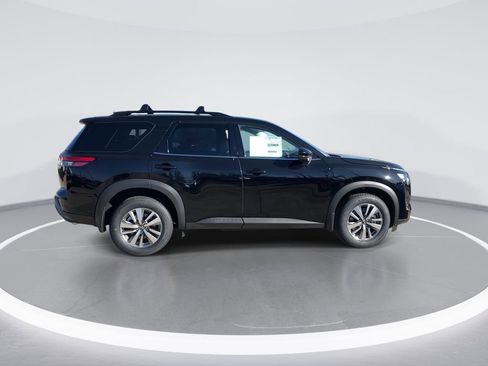 New 2026 Nissan Pathfinder SL image 9