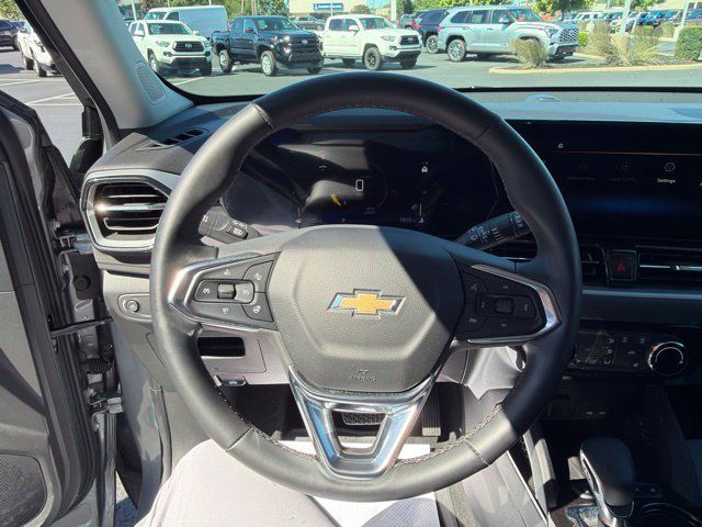 Used 2024 Chevrolet TrailBlazer LT w/ LT Cold Weather Package FWD image 20