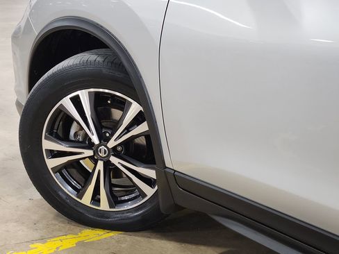 Used 2020 Nissan Rogue SV w/ Sun & Sound Touring Package image 23