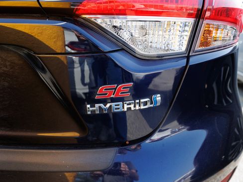 Used 2024 Toyota Corolla SE image 11