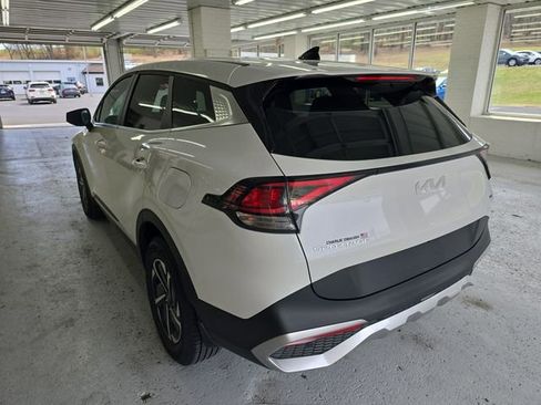 Certified 2023 Kia Sportage LX AWD/4WD image 3