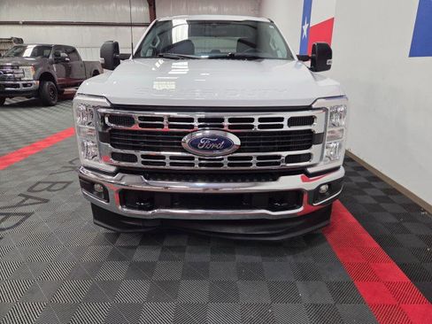 Used 2024 Ford F250 XLT w/ FX4 Off-Road Package AWD/4WD image 18