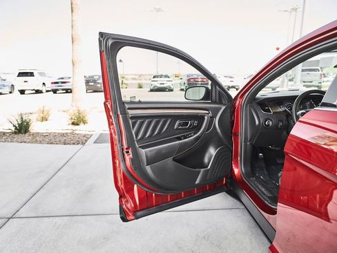 Used 2017 Ford Taurus Limited FWD image 15