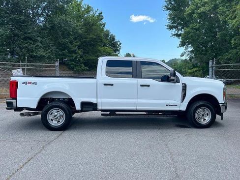 Certified 2026 Ford F350 XL w/ XL Chrome Package AWD/4WD image 2