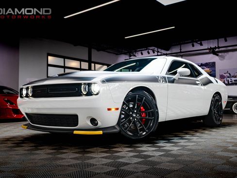 Used 2023 Dodge Challenger R/T w/ T/A Package image 20