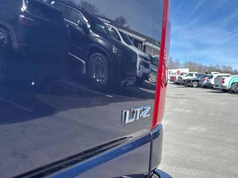 Used 2020 Chevrolet Silverado 2500 LTZ w/ LTZ Plus Package image 12