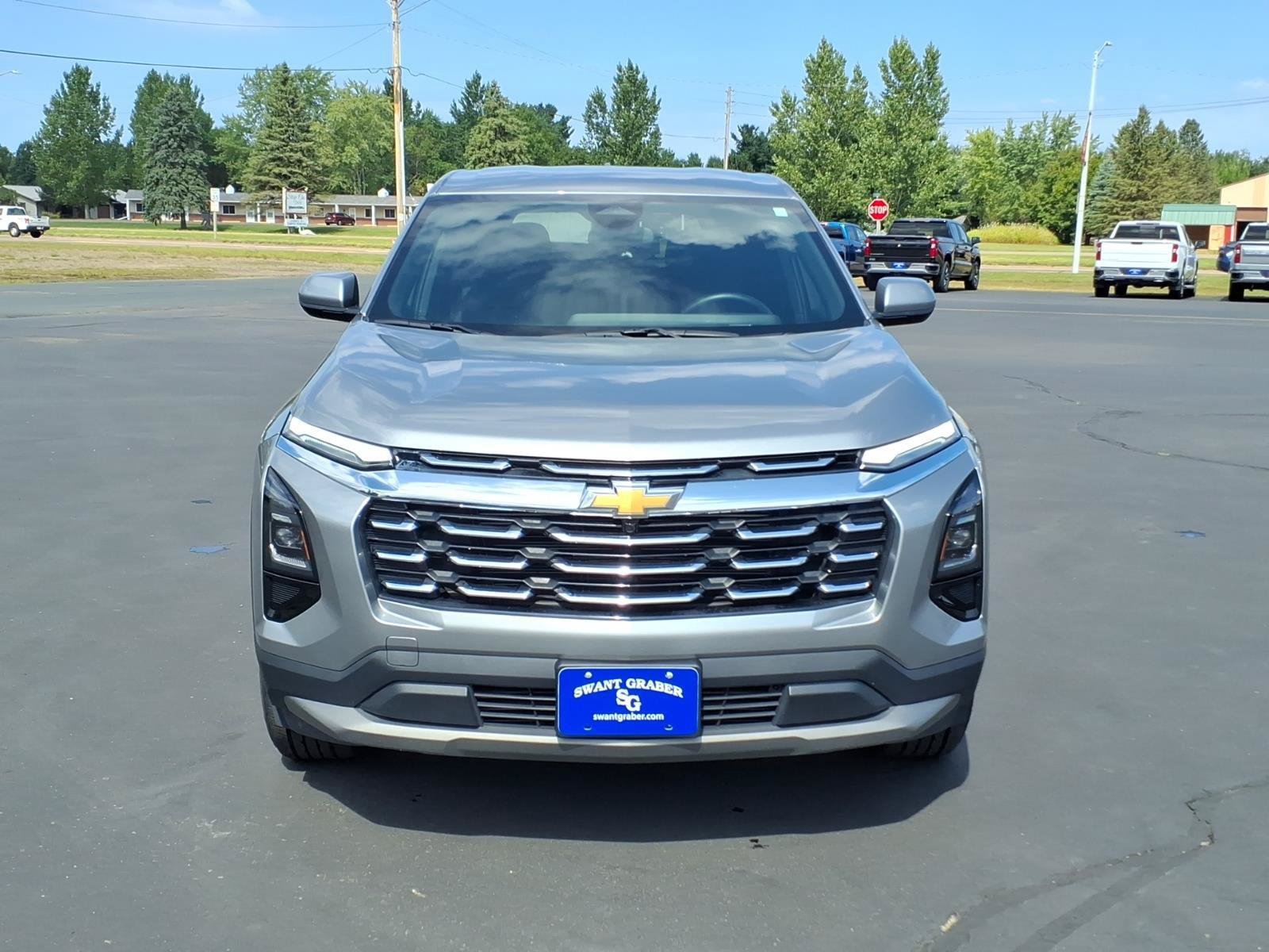 Used 2026 Chevrolet Equinox LT AWD/4WD image 9