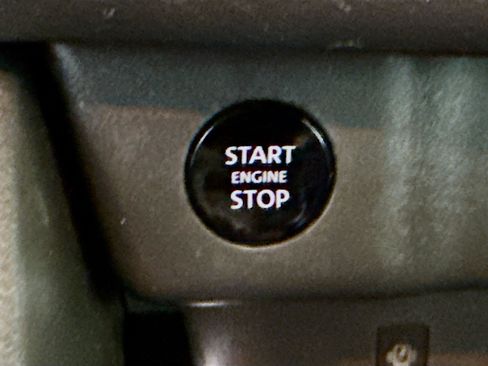 Used 2024 Nissan Rogue SL image 21