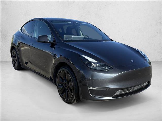 Used 2024 Tesla Model Y Long Range AWD/4WD image 3